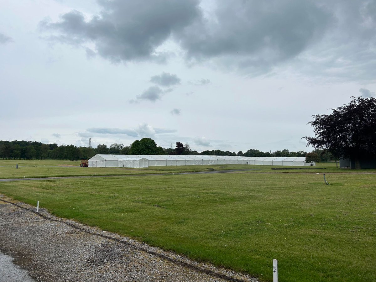 Whilst our event calendar on the Showground may look like we have a few quiet weeks, the Showground is a hive of activity with the B&W Team and it's contractors preparing for our flagship event The Royal Bath & West Show. 🎉🐮🎪🚜 Book now ➡️ loom.ly/0tiF5n8