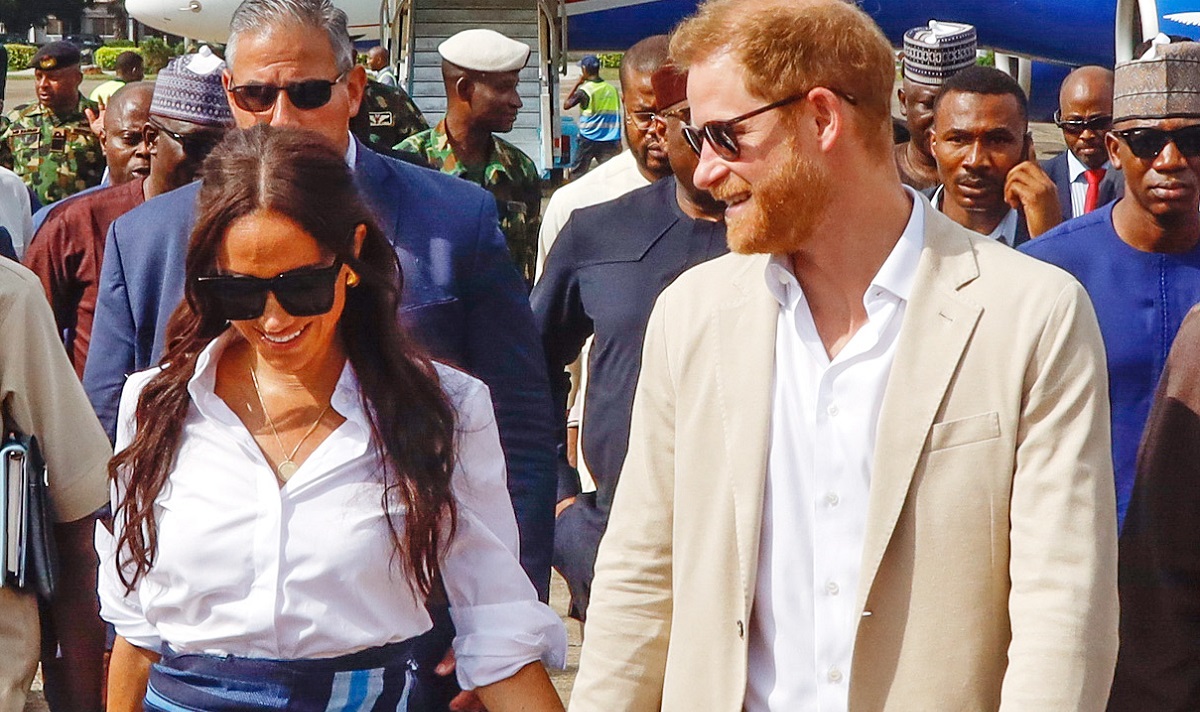 Prince Harry and Meghan Markle's 'rival tours' abroad could 'muddy the waters' with royals #PrinceHarry #MeghanMarkle #RoyalFamily express.co.uk/news/royal/190…