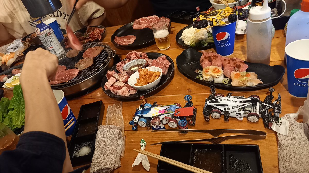 焼肉×ミニ四駆
乾杯🍺🎶🍺🎶🍺