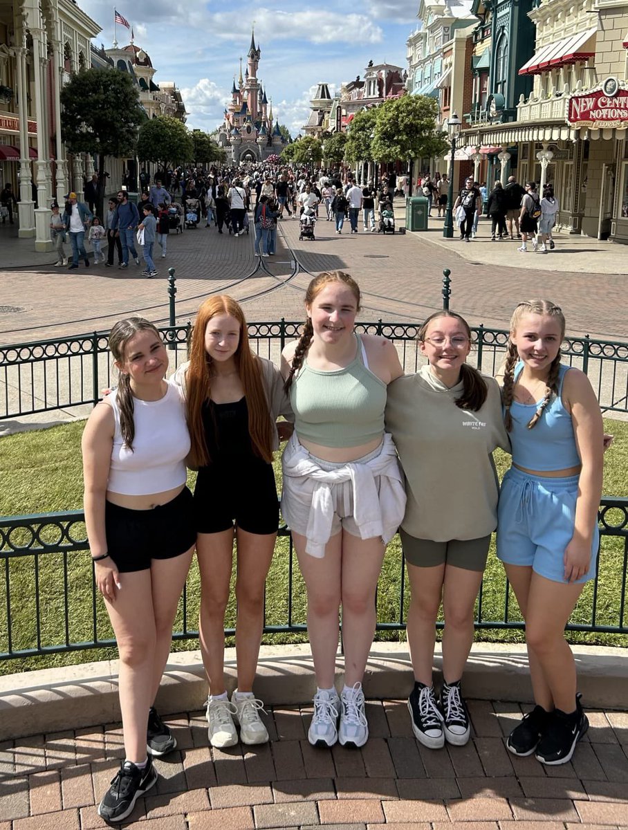 RhsModlangs's tweet image. Some pics from our Paris trip @renfrew_high