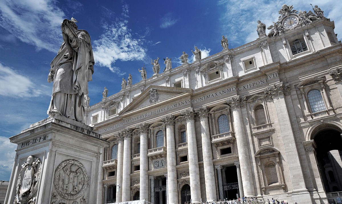 Good news, museum lovers: It is 🏛️ #InternationalMuseumDay! Few places are better for museums and historic sites than 🇮🇹 #Italy. Try a tour of the country with #GrayLineRome and get the museum experience of a lifetime.
 👉 grayline.com/tours/unesco-s…
📍Vatican Museum, Rome, Italy