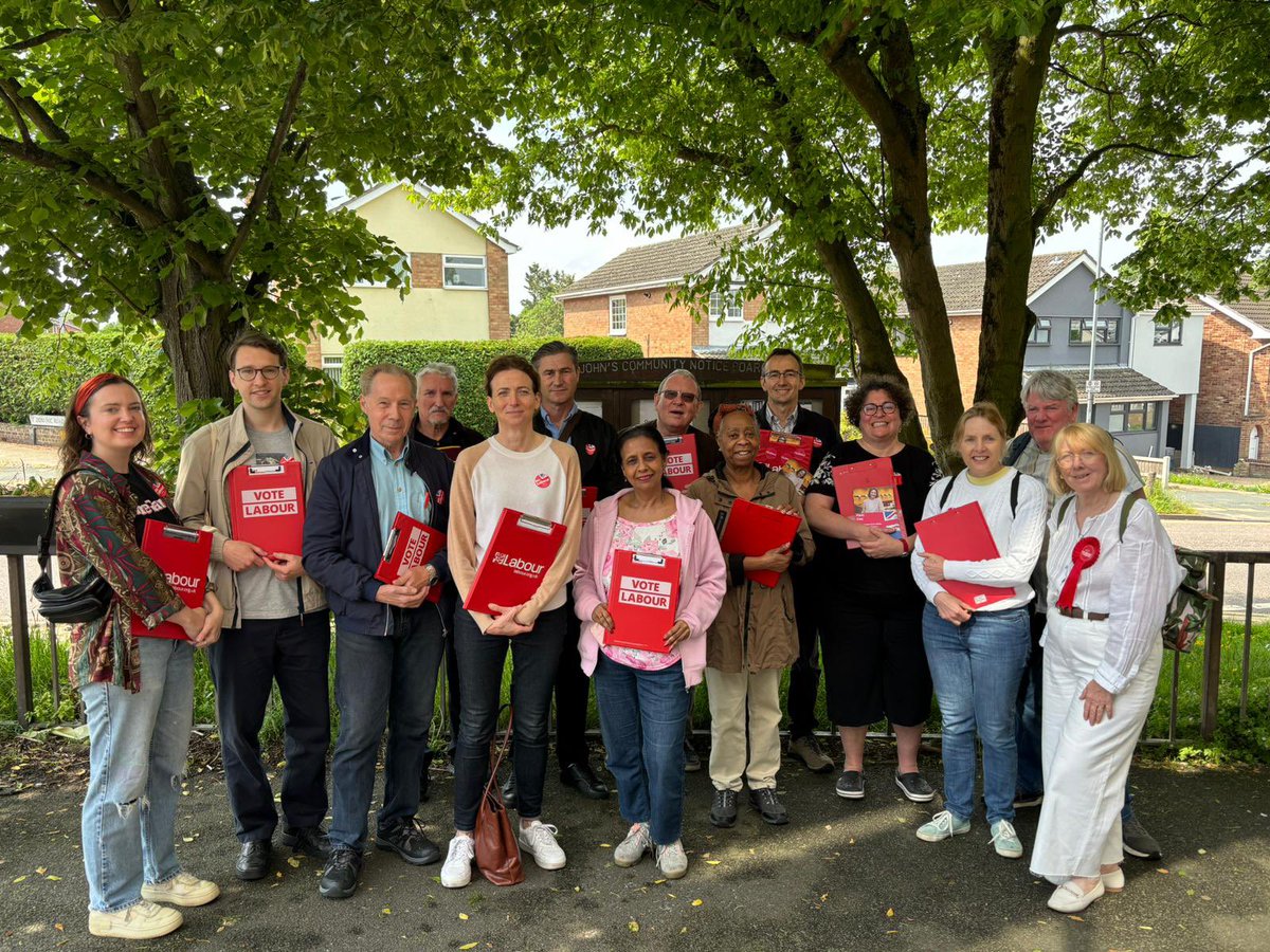 Fantastic turnout this morning in St John’s, Colchester with General Election candidate Pam Cox. It’s time for change with Labour. #labourdoorstep 🌹