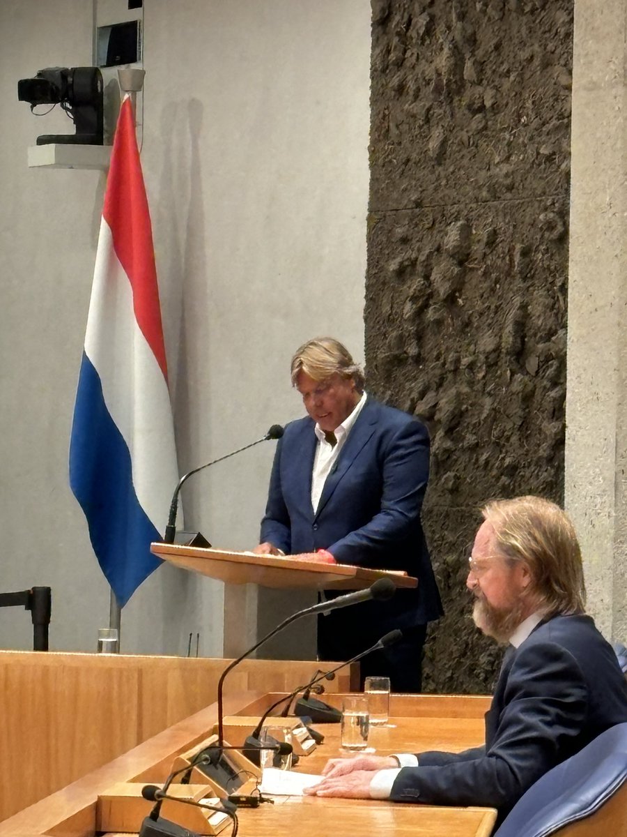 Robert Jensen als staatssecretaris van mediazaken in de Tweede Kamer!