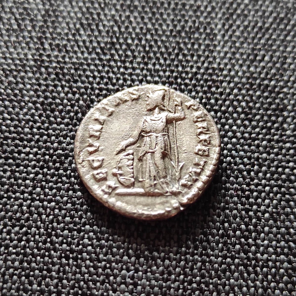 Denarius, prata, 196dc
Marcus Aurelius Antoninus Caracalla
pt.m.wikipedia.org/wiki/Caracala