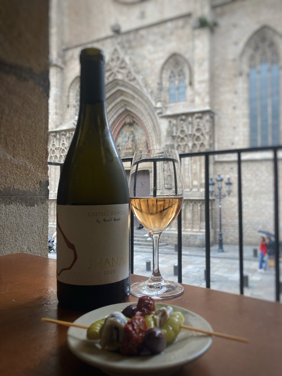 JHANA 2020 💫!
. 
Un rosado del Pallars que incita a la calma y a la meditación, elaborado con Merlot y Petit Verdot 🍇por <a href="/castelldencus/">Castell d'Encus</a>.
A copas en la <a href="/vinyadelsenyor/">La Vinya del Senyor</a>!
.
#vilaviniteca #winelover #uva #vino #barcelona #lavinyadelsenyor #acopas #pallars #costersdelsegre