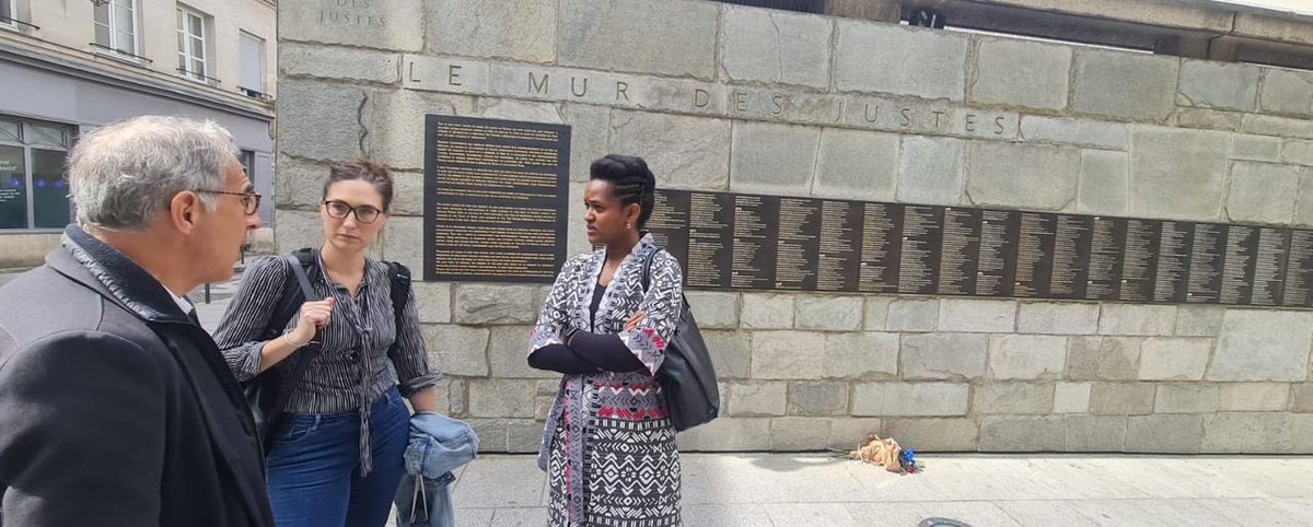 MoS @XandrineUmutoni, a visité le @Shoah_Memorial qui accueille en ce moment l’exposition “Rwanda 1994. Le Génocide des Tutsi”, et a échangé avec le Président du Mémorial de la Shoah, Jacques Fredj, sur la question de l'éducation comme outil de préservation de la mémoire.