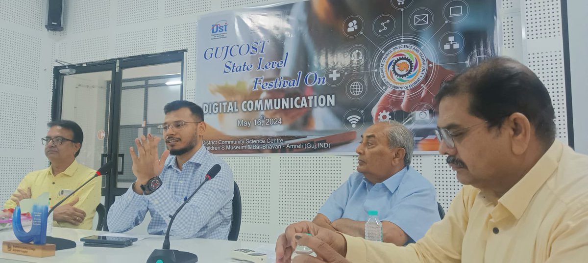 Hon.@CollectorAmr Shri #AjyaDahiya Sir(#IAS),#AMRELI explained the importance of #Digital #Communication in the #LiFEStyle on the occasion of @InfoGujcost @dstGujarat’s State Level Digital Communication Fest. youtu.be/r_m7-Ju6luc?si… @monakhandhar @narottamsahoo @karandi65