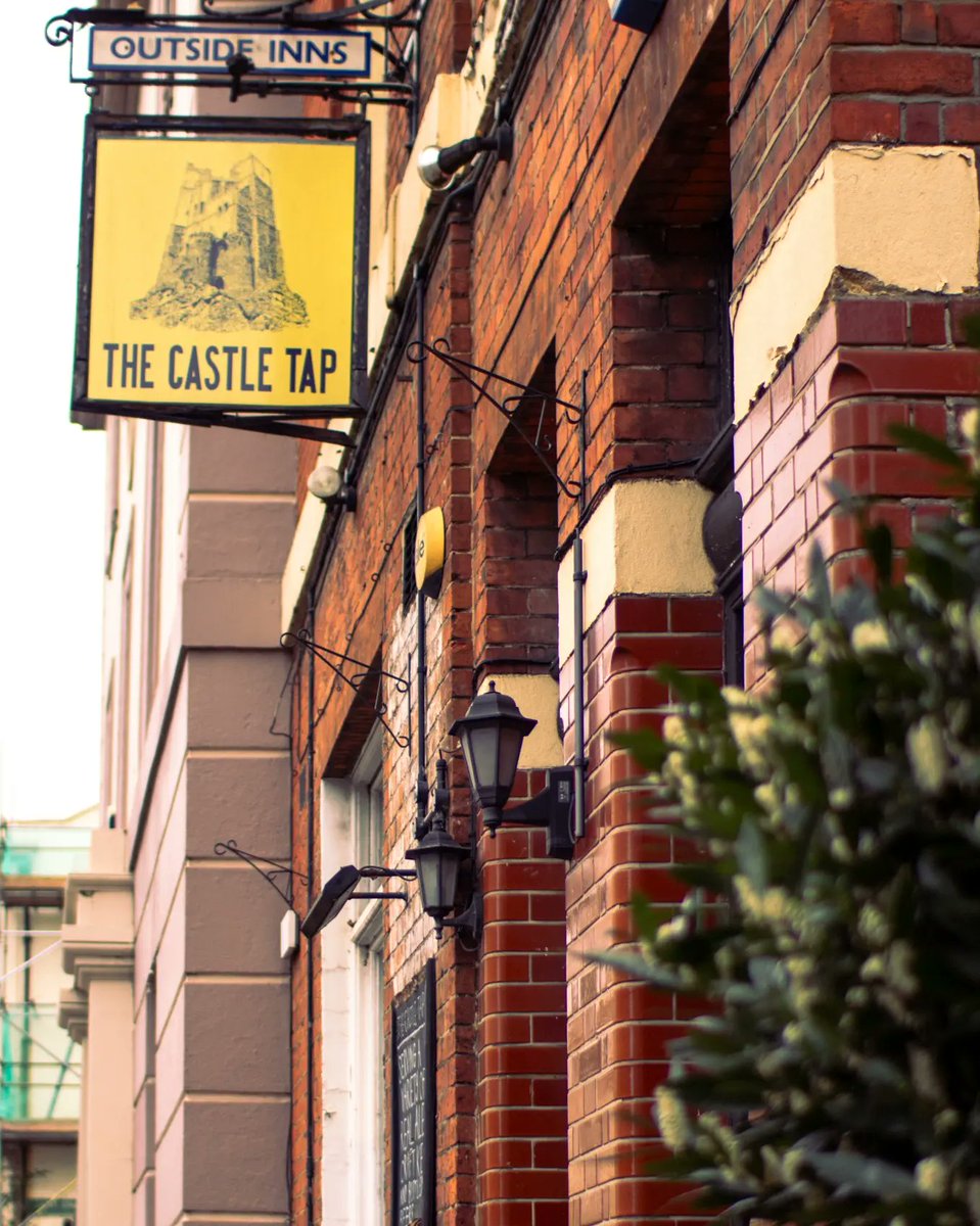 wearebeerpeople's tweet image. We talked about the story and inspiration behind #CMIC and the plans for the future.

And we chatted in the wonderful @castle_tap , which is also going to be the home to the purpose-built training brewery.