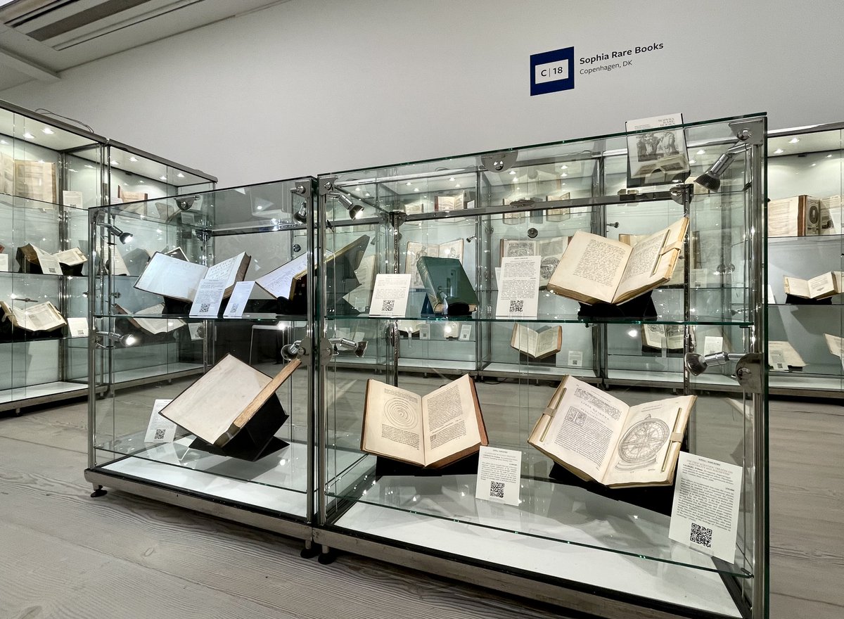 RedboneBindery's tweet photo. STILT® at London FIRSTS! https://t.co/dBNWAuaCB2
