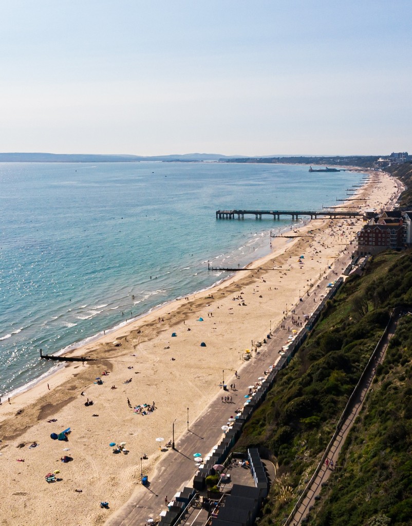 WINNERS🏆 We're super excited to announce that our beautiful beaches across Bournemouth have been awarded and retained 5 Blue Flag Awards & 7 Seaside Awards for 2024 by Keep Britain Tidy! 🌊❤️ #LoveBournemouth

Read more at: bournemouth.co.uk/ideas-and-insp…
