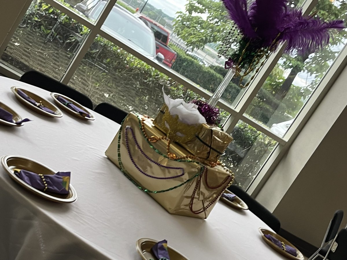 EJordanLMS's tweet photo. What a wonderful 8th grade dance. Our students had a ball. They came came to impress the LMS way. https://t.co/Kpj6z3jzgr