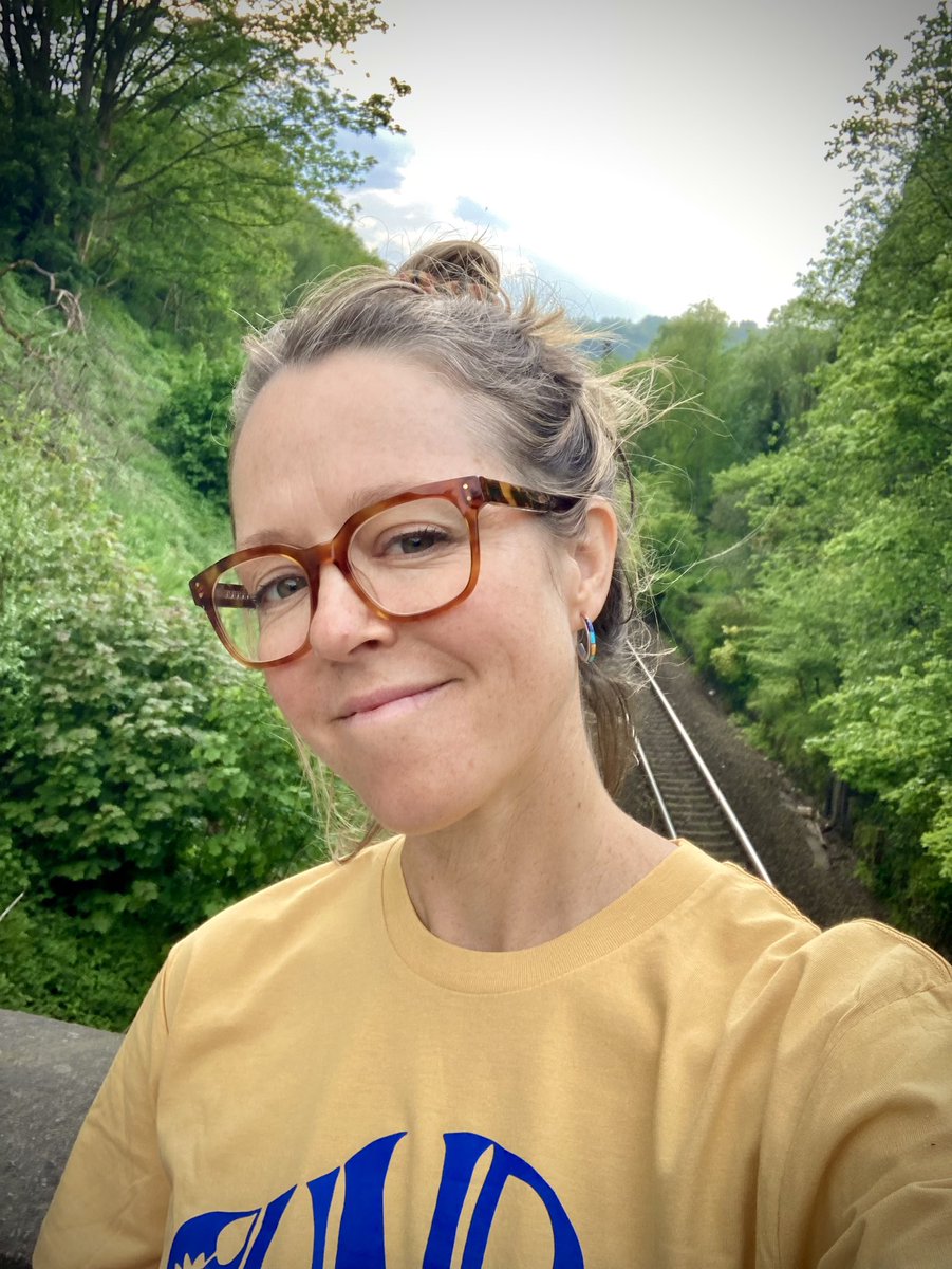 Emily Barker tweet media