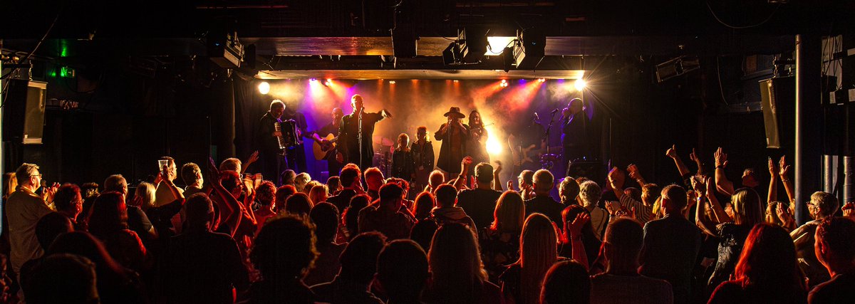 raintownmusic's tweet photo. Wow what a night! Thank you to everyone who made @OranMorGlasgow so special last night. Huge thanks to the awesome @EmmaJaneMusic &amp; Olivia Jane. 

Image by @itzandroo https://t.co/MCnPrabvbO