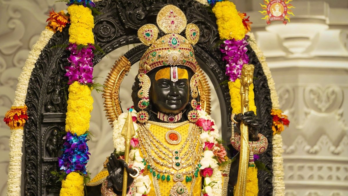 d_Madhav27's tweet photo. One should never forget that #Congress once appointed 24 lawyers against Prabhu Ram Janmabhoomi & questioned the existence of Bhagwan Shri Ram!
#thinkandvote https://t.co/0p0obfoL7z
