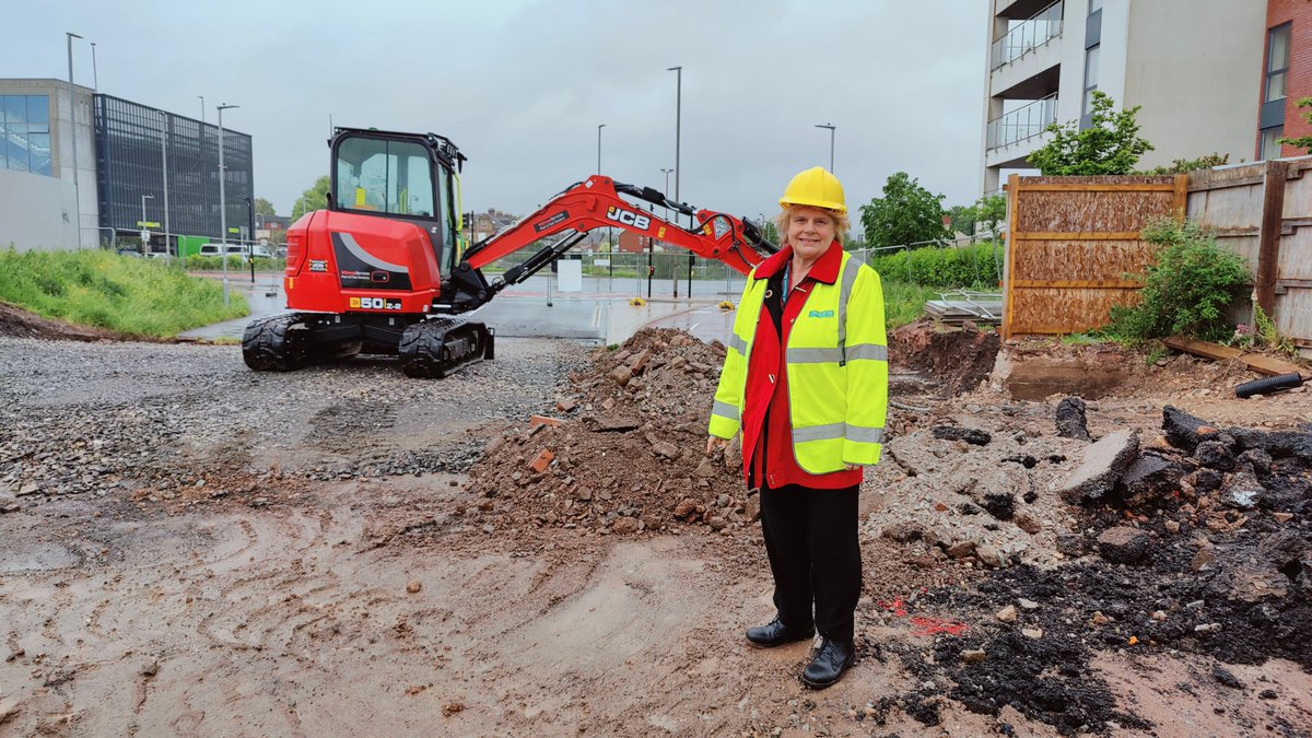 Work has begun on the Firepool Boulevard, a walking and cycling route linking Taunton Railway Station to the town centre. Find out more 👉 orlo.uk/iTgVC