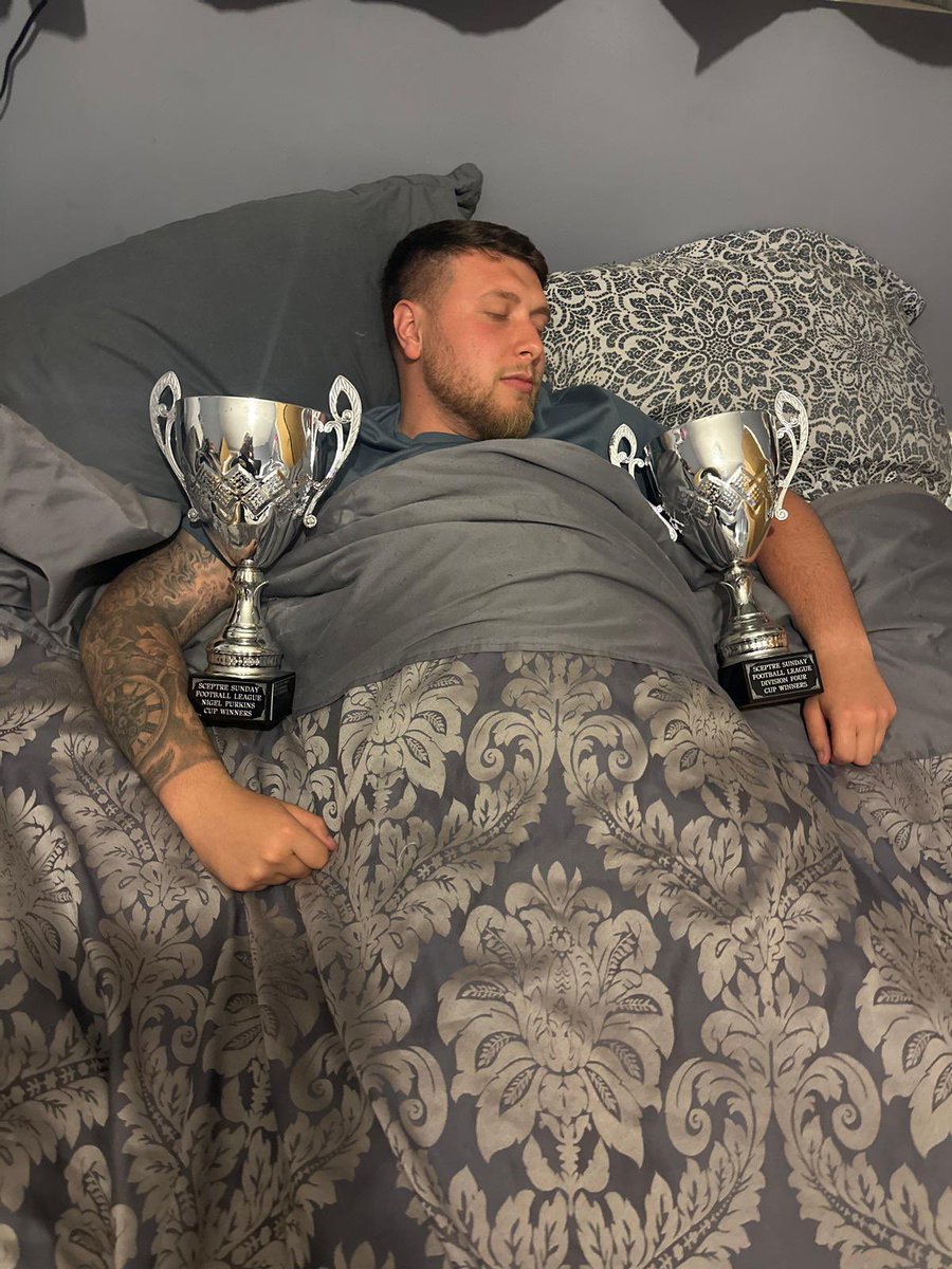 BasildonRovers's tweet photo. League Champions 🏆
Nigel Purkis Champions🏆 
League Division Cup Champions🏆

UTFR 🟡⚫️🐝 https://t.co/mmi6b7Ar6e