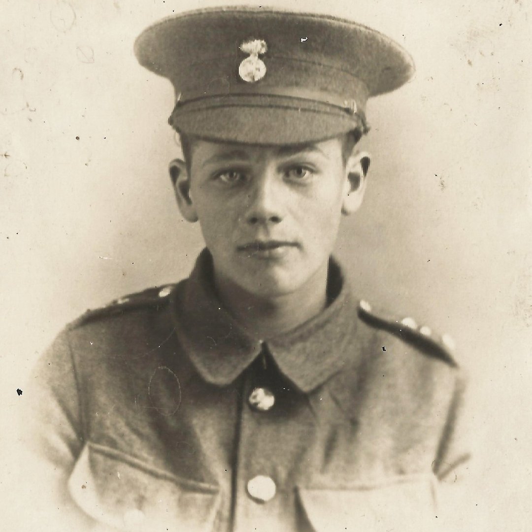 Pte Laurence Silas Broadhurst of the 10th Royal Welsh Fusiliers. He served in France from the 27th September 1915 and by the 7th August 1916 he had been discharged from the army as a result of wounds. Source: British Army Ancestors (Facebook)