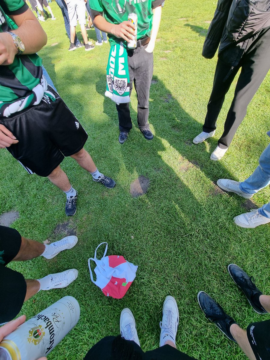 Heute bereits 3x eingeschissen, zur Beruhigung gibt's nen paar Pilsetten, der Aasee ist schön🤙🦅