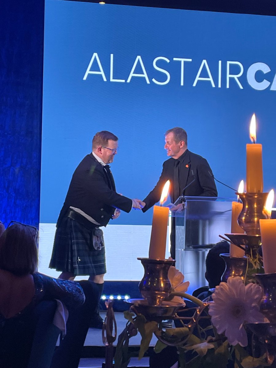 Brilliant night celebrating Highland people & businesses at @ScotChambers event, in a week of massive investments for the Highlands including £350m Sumitomo new cable factor & £100m Haventus port redevelopment. Brilliant piping (& v funny speech) from @campbellclaret too.
