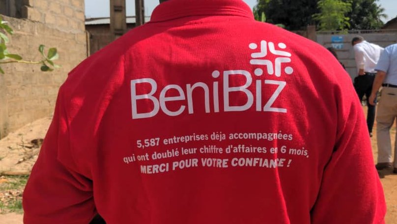 UEauBenin's tweet photo. #Benibiz de #TechnoServe, financé par les Pays-Bas🇳🇱, la Suisse🇨🇭et l'🇪🇺 aide à la formation et au financement et surtout renforce la culture entrepreneuriale des jeunes et des femmes🇧🇯. #TeanEurope a visité la fabrication de miel, d'ananas🍍et de mangues séchées🥭de @DoraBenin https://t.co/vWadzflxsD