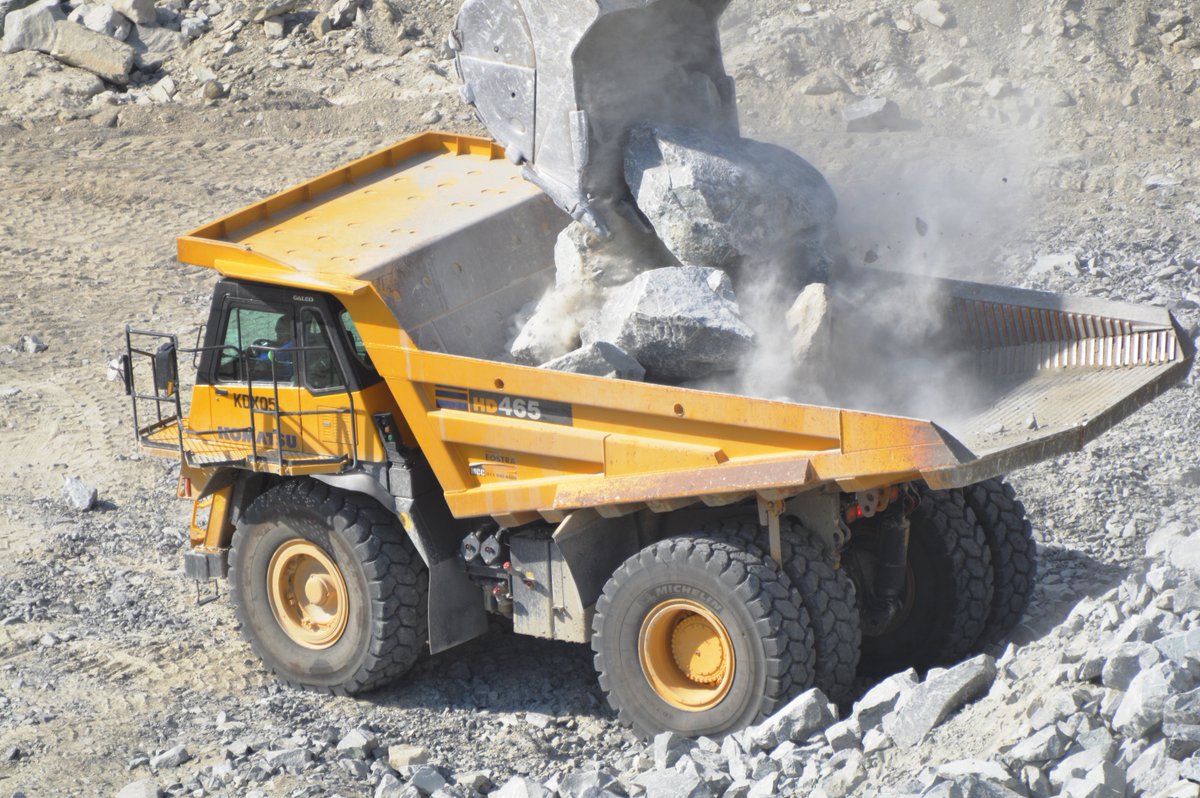 im_mining's tweet photo. In #SouthAfrica, adoption of #ProximityDetection Systems in surface mines marks a pivotal move towards heightened safety & adherence to regulation. With >18 years at the forefront of PDS innovation @myBooyco is one of those leading the charge on deployment https://t.co/Z0Z4zPnnTz https://t.co/kJBQ1yX4jk