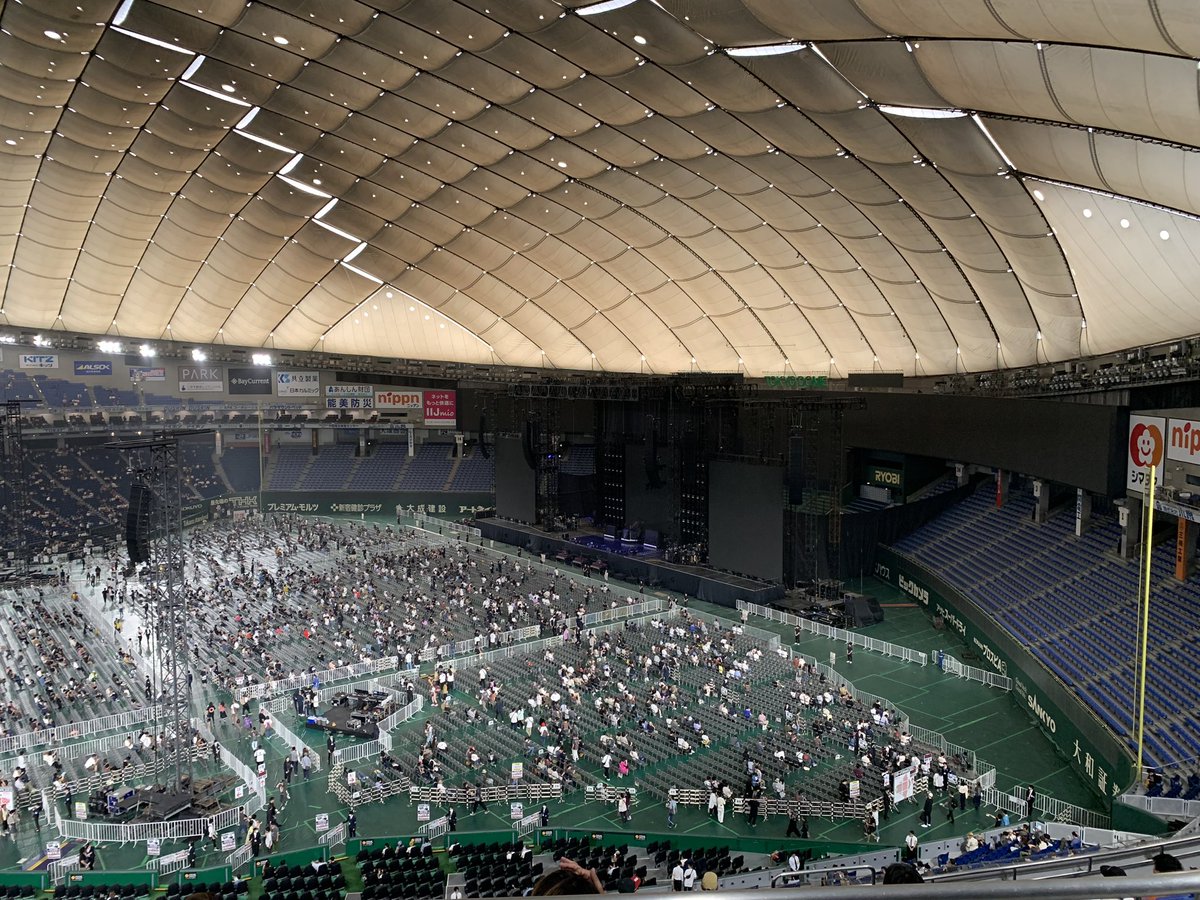 SUS4_BASS96's tweet photo. 会場着いた！テンション上がってきたー！！ https://t.co/P0rbHGkiBT