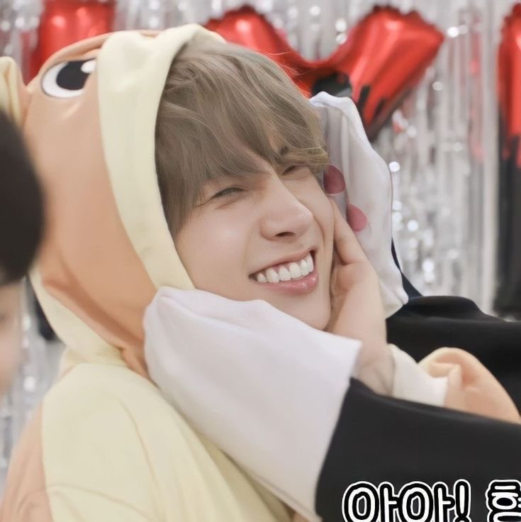 “this is heeseung’s first life”— a video thread