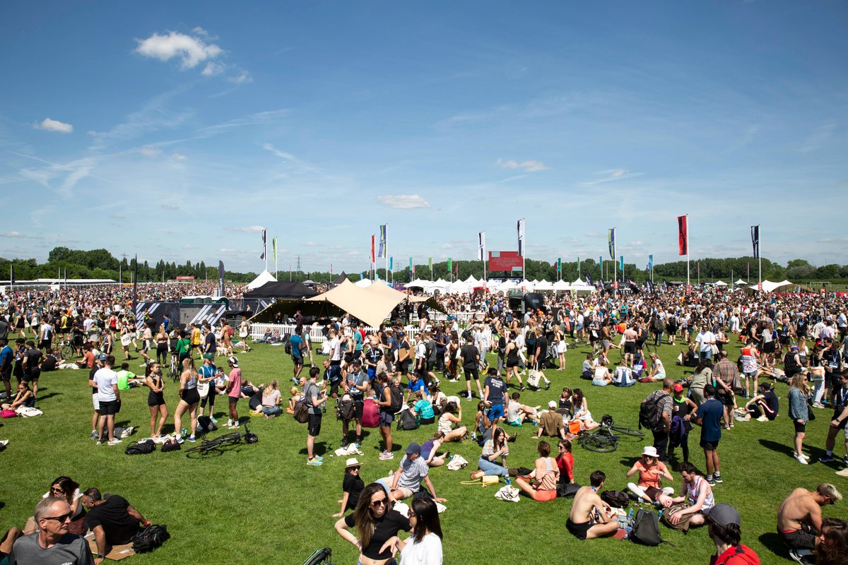 HACKNEY MOVES WE ARE NOW OPEN 🤩🎪
 
We're ready to kick this weekend off in style! From fitness classes &amp; wellness talks to food &amp; brand activations, there's so much to get involved in - all for free - so come and say hey!
 
📍Hackney Marshes 9am-6pm
 
We can't wait to see you👊