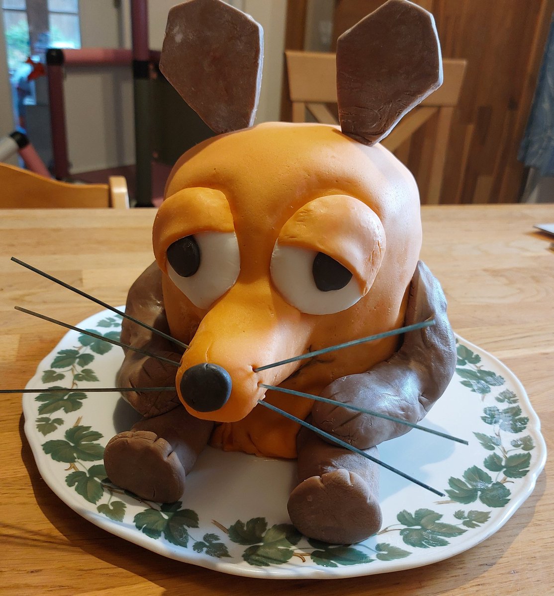 Ateyah_'s tweet photo. Die #geburtstagstorte meiner Kleinen zum 2. #geburtstag. Sie liebt #diemaus sehr. 
#backen #selbstgemacht #diemaus #ard #sendungmitdermaus #kindergeburtstag #torte https://t.co/YwaXJx4sdk