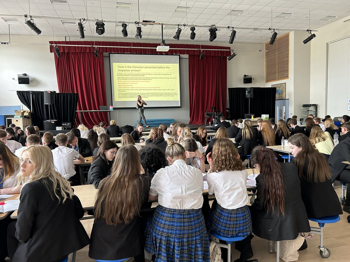 Y11 scholars <a href="/AstreaDearne/">Astrea Academy Dearne</a> have been absolutely fabulous this week! Complete focus and commitment through their first full week of GCSE’s. Rounding the week up with S6&amp;7 with English Lit prep for Monday! #superproud #HardWorkPays