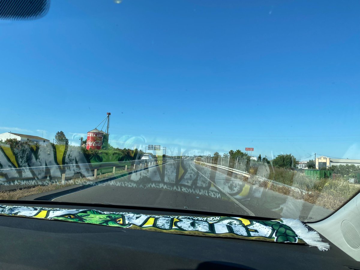 furiaamarilla23's tweet photo. 🎶 Recorremos kilómetros 
       Superamos obstáculo 
       Solo por ti, por ti Jaén🎶 https://t.co/qnVX8nQ7ll