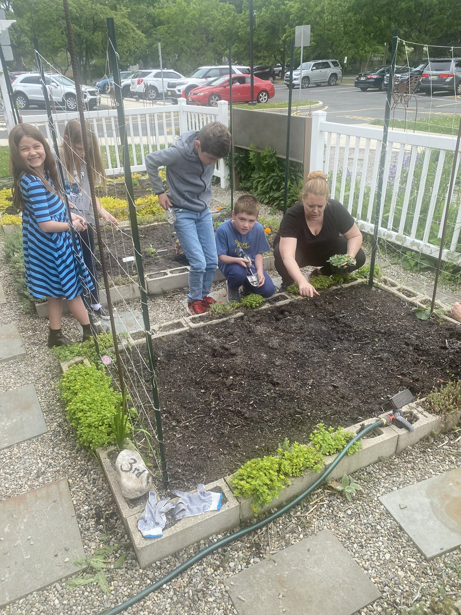 Sam Rust tweet media