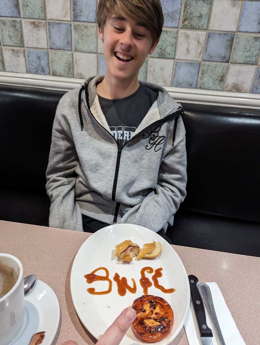 BulpittSam's tweet photo. @henshpaul @Boo1977 Hi Paul hope to see you here we got here last night and just had fab breakfast in spurs cafe https://t.co/VoiEd0w5Ef