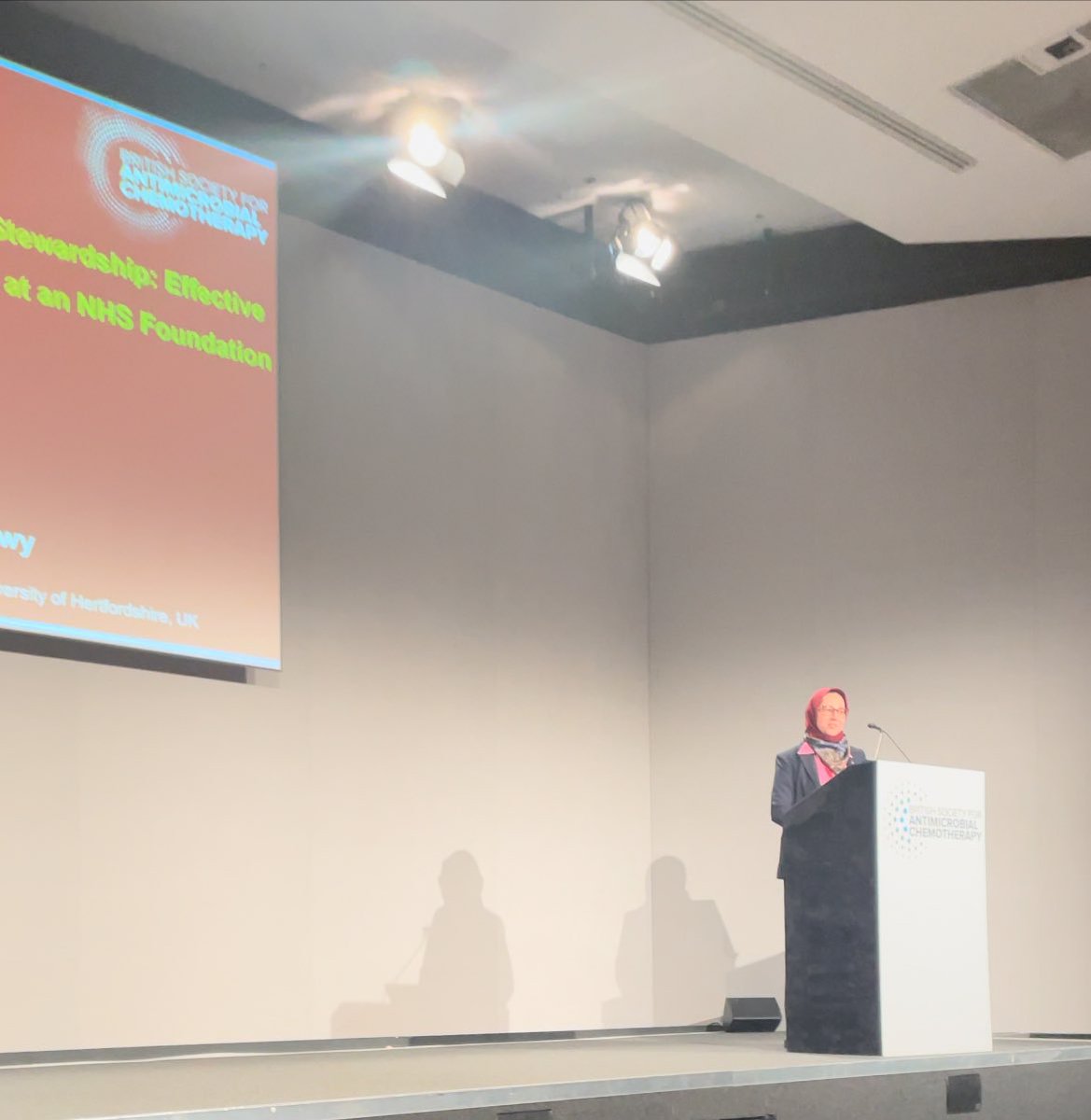 salam_rasha's tweet photo. Thrilled to present our research on antimicrobial stewardship at an NHS Trust, which aligns with the next 5 year national action plan 2024-2029, offering solutions to #AMR
#BSACSpring2024 @uniofhertslms @UniofHerts @UH_HSK @bedfordhospital @LandDHospital @BSACandJAC @jac_amr #QI https://t.co/oVZElppygV
