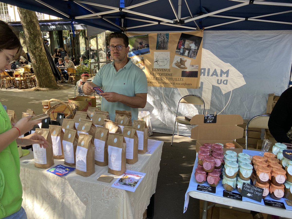 #agridemain (@agridemain) on Twitter photo Paris 17 fête l’#agriculture ! Les parisiens viennent échanger avec les producteurs venus de toute la 🇫🇷 Paris 17 fête l’#agriculture ! Les parisiens viennent échanger avec les producteurs venus de toute la 🇫🇷