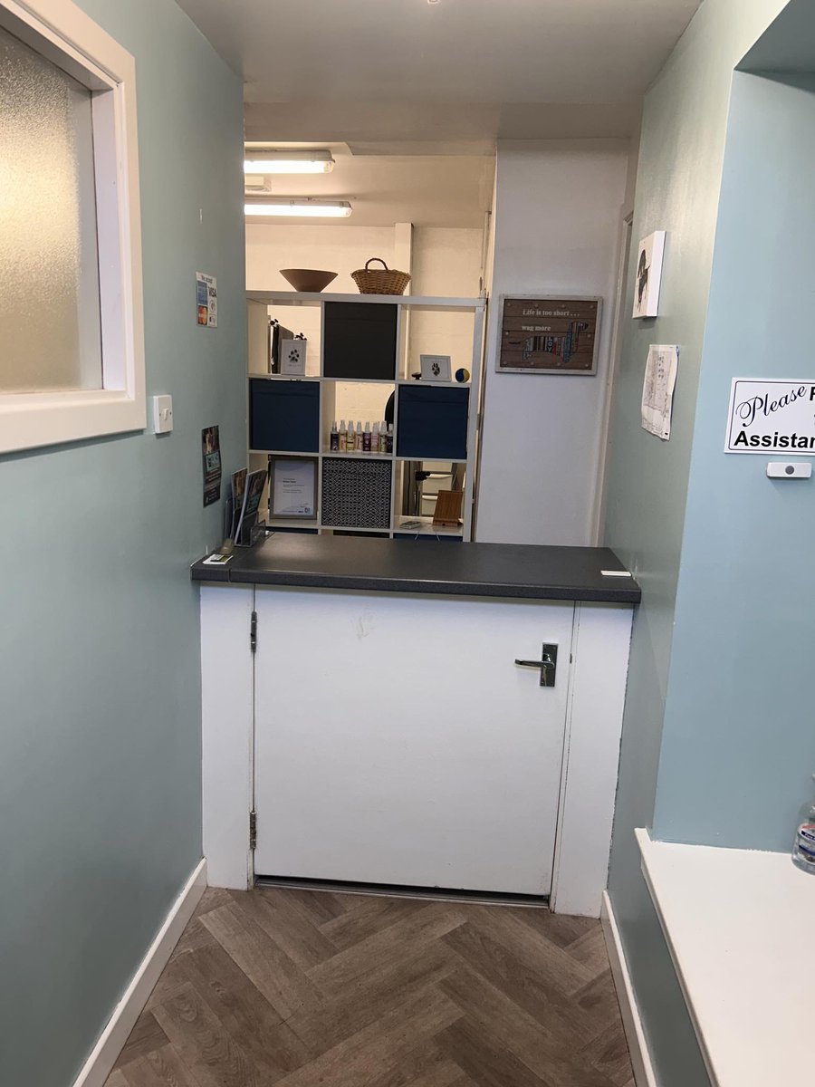 Now we have upper deck shop fitting…. The tasks we complete are endless 😂 however we were asked to create a much more welcoming reception area for our customers dog grooming business…. Mission accomplished 🐶