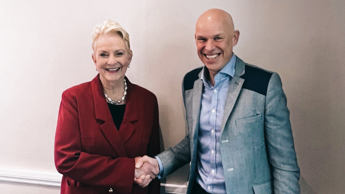 Thank you @AndrewMorley_WV for having me at the <a href="/WorldVision/">World Vision</a> board meeting.

Together, <a href="/WFP/">World Food Programme</a> &amp; World Vision reached over 16.6M vulnerable people in 31 countries last year. Our strong partnership will keep saving and changing lives.