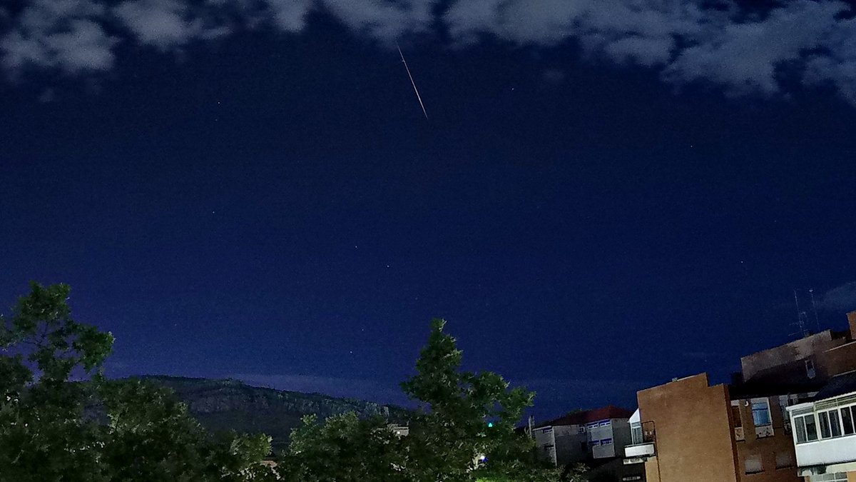 Dos fugaces de esta noche en #Puertollano @tablas_daimiel @madorobla @ElTiempo_tve @meteocr @meteocastuera @ElTiempoCMM @rasalvi49 @AEMET_CLaMancha @lasextameteo @castan_tere @aquilatierratve @tiempobrasero @eltiempoGCM @ElTiempoes @Meteoralia @MeteoredES