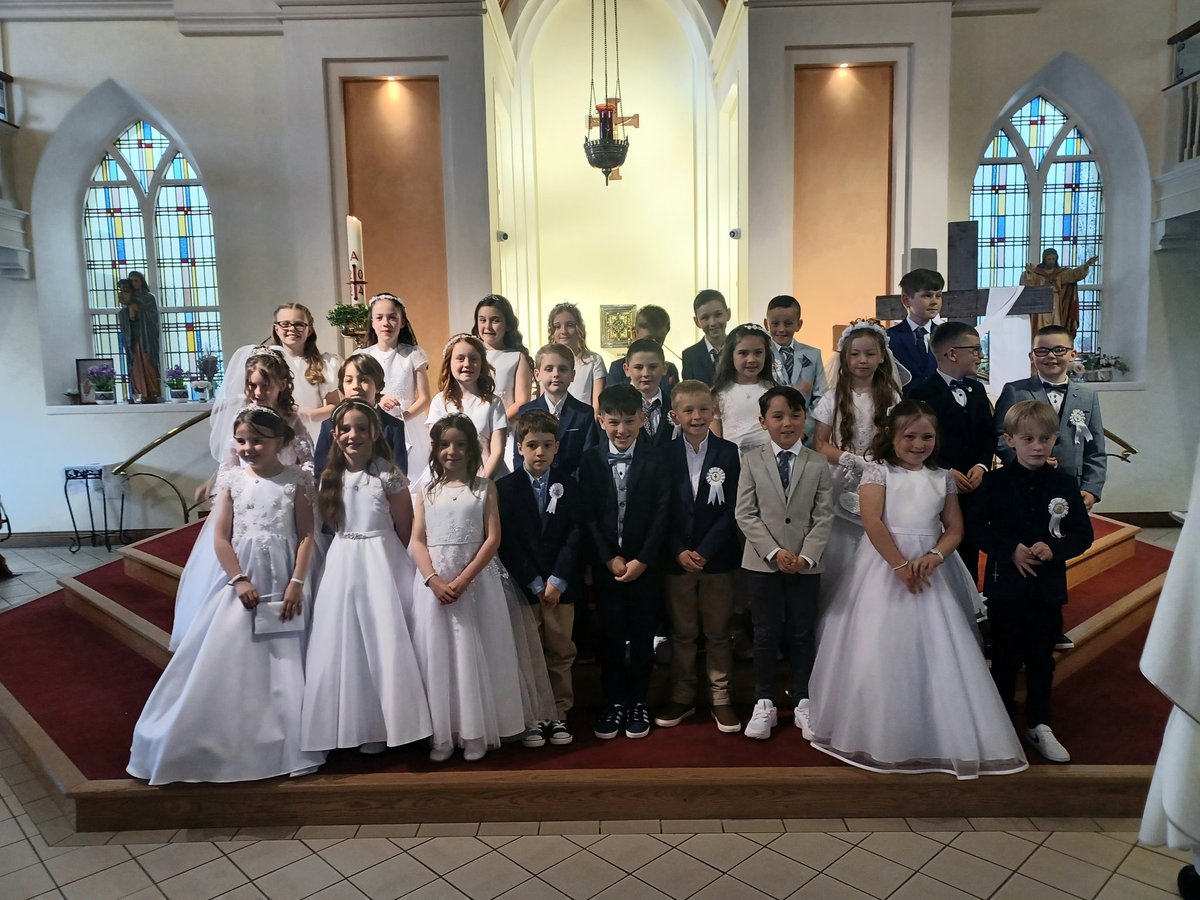 MsONeills4thStc's tweet image. Congratulations to our wonderful 2nd class pupils who received the Sacrament of First Holy Communion yesterday. They all did such an amazing job. Such a special day for them. @ConlethSt @MsJenkins1st2nd