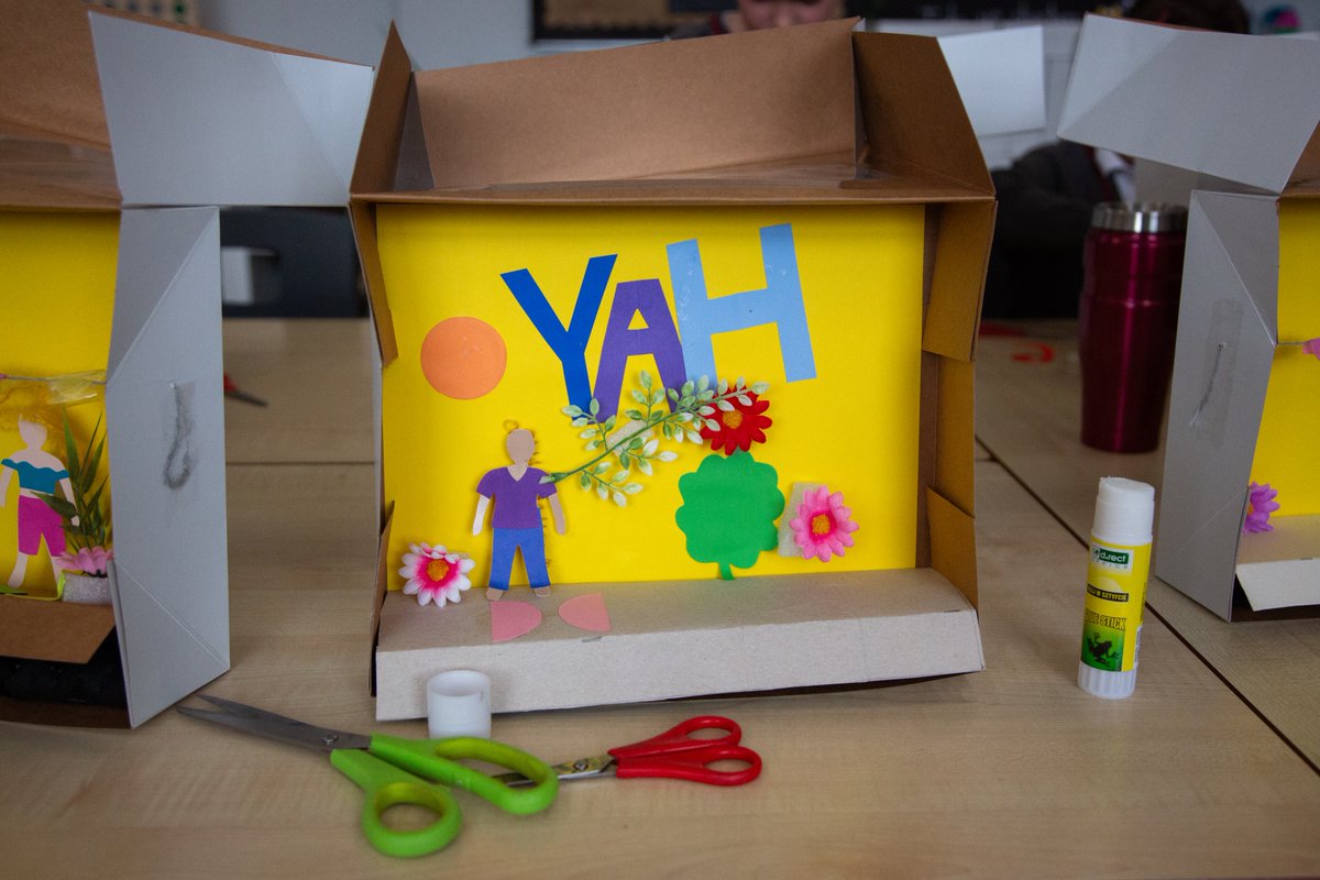 A world of different possibilities 🦋

Hay Festival is already underway in schools across Herefordshire right now. At St Thomas Cantilupe school, our Early Years group shared their favourite Festival moments with their My Day at Hay Festival boxes. 

Gates open this Thursday...