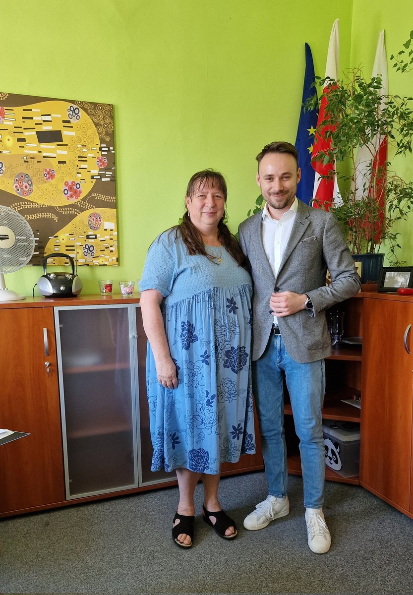 Damian Syjczak (@dsyjczak) on Twitter photo Spotkanie z nową Zachodniopomorską Wojewódzką Komendantką OHP <a href="/GosiekSmig/">Gośka Śmigielska</a>.
Ochotnicze Hufce Pracy pełnią ważną rolę w kształceniu młodzieży i są dla nich ośrodkiem integracji. Cieszę się, że w końcu są w dobrych rękach!
#OHP #Szczecin #Zachodniopomorskie Spotkanie z nową Zachodniopomorską Wojewódzką Komendantką OHP <a href="/GosiekSmig/">Gośka Śmigielska</a>.
Ochotnicze Hufce Pracy pełnią ważną rolę w kształceniu młodzieży i są dla nich ośrodkiem integracji. Cieszę się, że w końcu są w dobrych rękach!
#OHP #Szczecin #Zachodniopomorskie