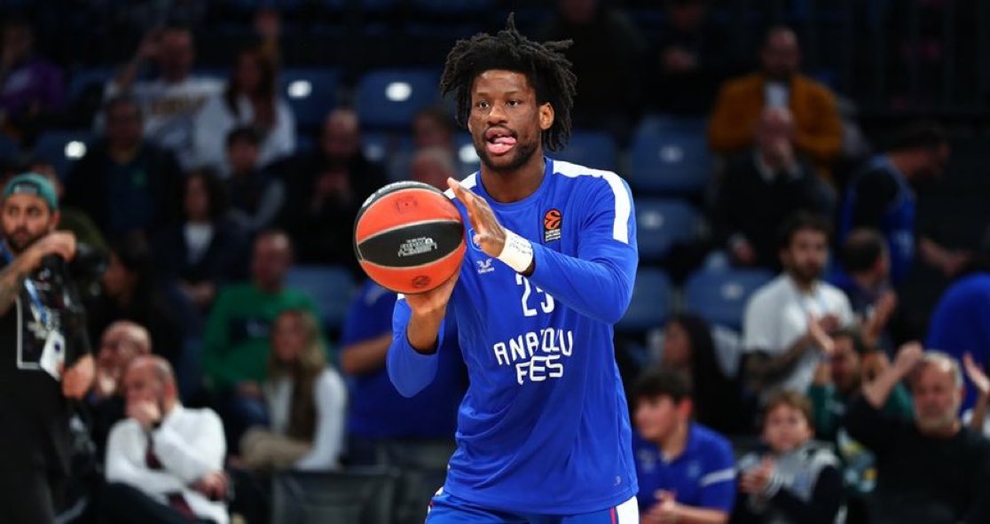 🇹🇷‼️ Daniel Oturu signed a 1+1 new contract with Anadolu Efes. Oturu's contract had already 1 year contract extension option for this summer. By @Insideuroleague. #Euroleague #Efes #Basketball #BSL @AnadoluEfesSK @basketsuperligi