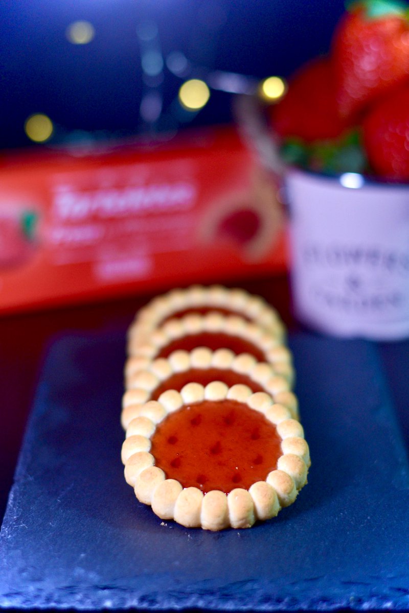 ritasemora's tweet photo. Las fresas son la inspiración perfecta! 
📸🍓🍪🩷 https://t.co/QEC9XKCOrR