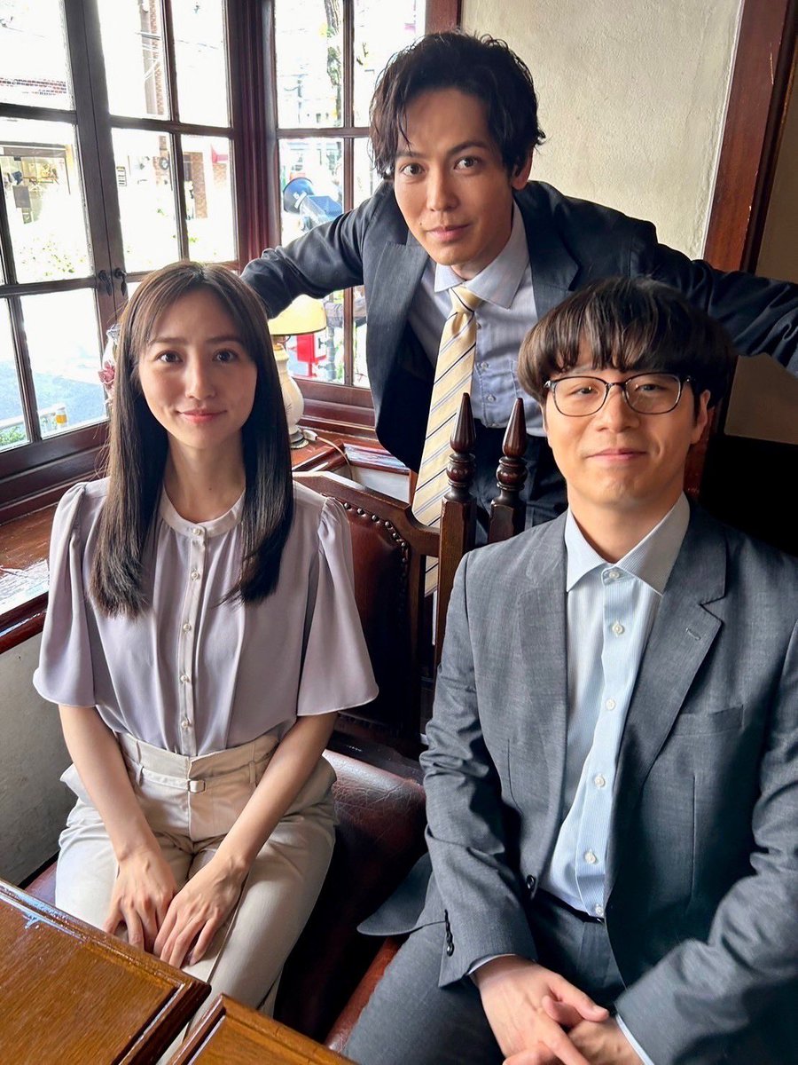 escape_ntv's tweet image. 🌸#花咲舞が黙ってない
【第6話】今夜9時放送🌸

死後、不審な大金が振り込まれた銀行口座の持ち主・奈保子役 #堀田茜 さん

奈保子が死ぬ直前まで働いていた製薬会社社長で研究者・平岡役 #田村健太郎 さん

平岡の会社と似た薬を開発中のベンチャー企業代表者・香坂役 #猪塚健太 さん

#オフショット