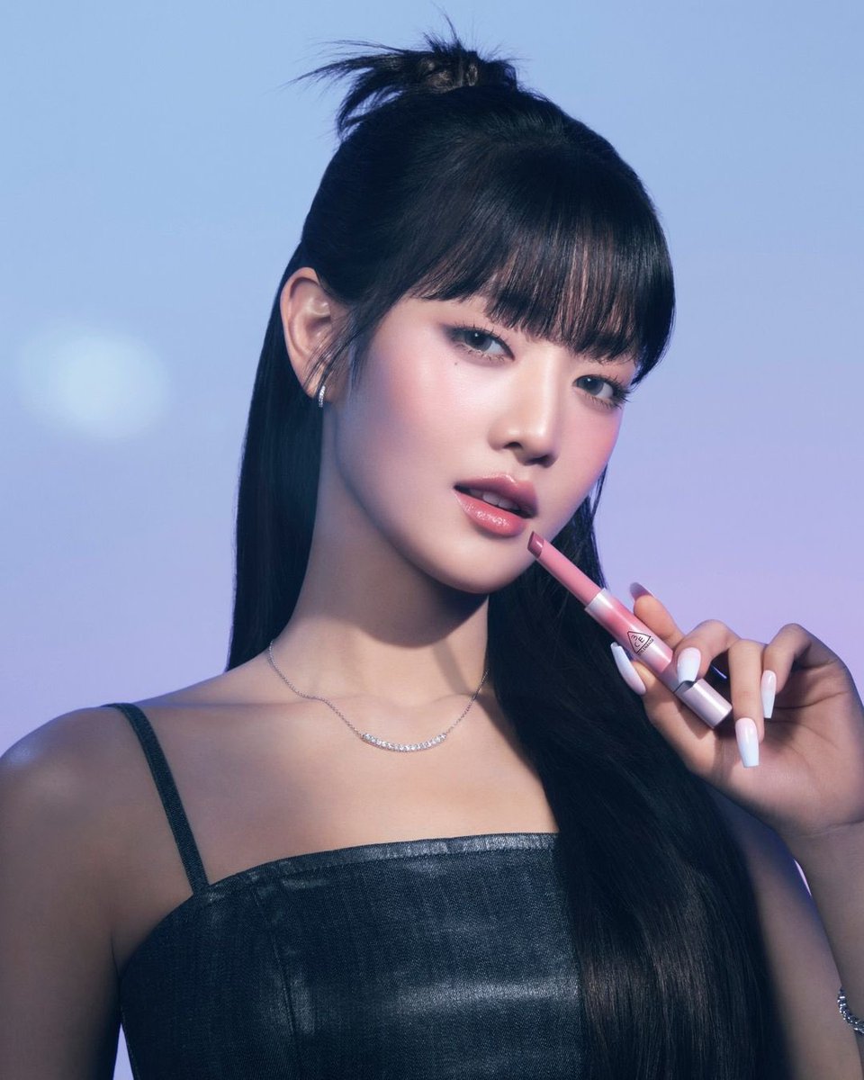 minnicha_th's tweet photo. [ 3CE X MINNIE ]

3CE SHINE REFLECTOR

#3CExMINNIE
#มินนี่ #MINNIE #민니
#GIDLE #여자아이들 [1] https://t.co/65tK39BamY