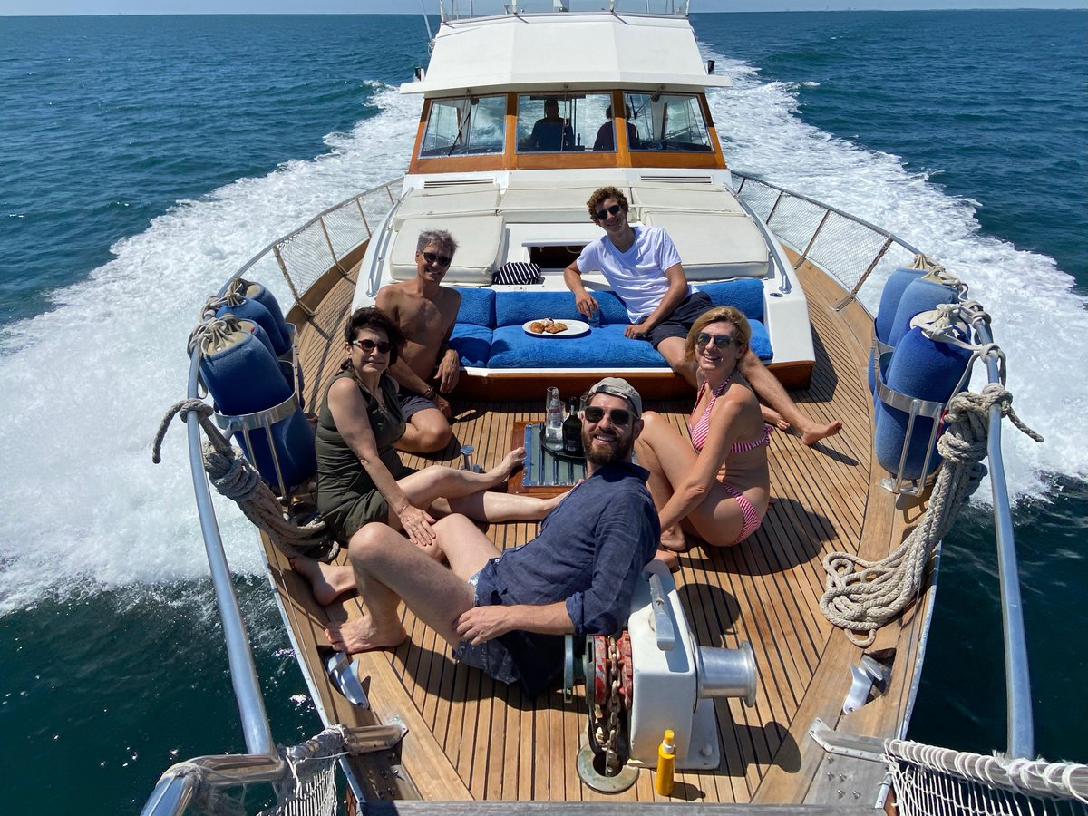 Exploring the lagoon of Venice aboard our yacht Jandona was truly a magnificent experience.😌 
The serene waters and picturesque surroundings made for a perfect day of relaxation and enjoyment. ⚓ 

#Venice #lagoon #ClassicBoatsVenice #BoatTour #vintage #yacht #luxury #travel