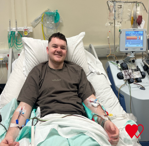 There are two ways to sign up to the Welsh Stem cell Registry 💪 🩸 You can give extra blood samples at your blood donation appointment or request a swab kit to your home wbmdr.org.uk 🧬 ❤️ Whichever you choose, like Craig, you could be our next #ChilledOutLifesaver