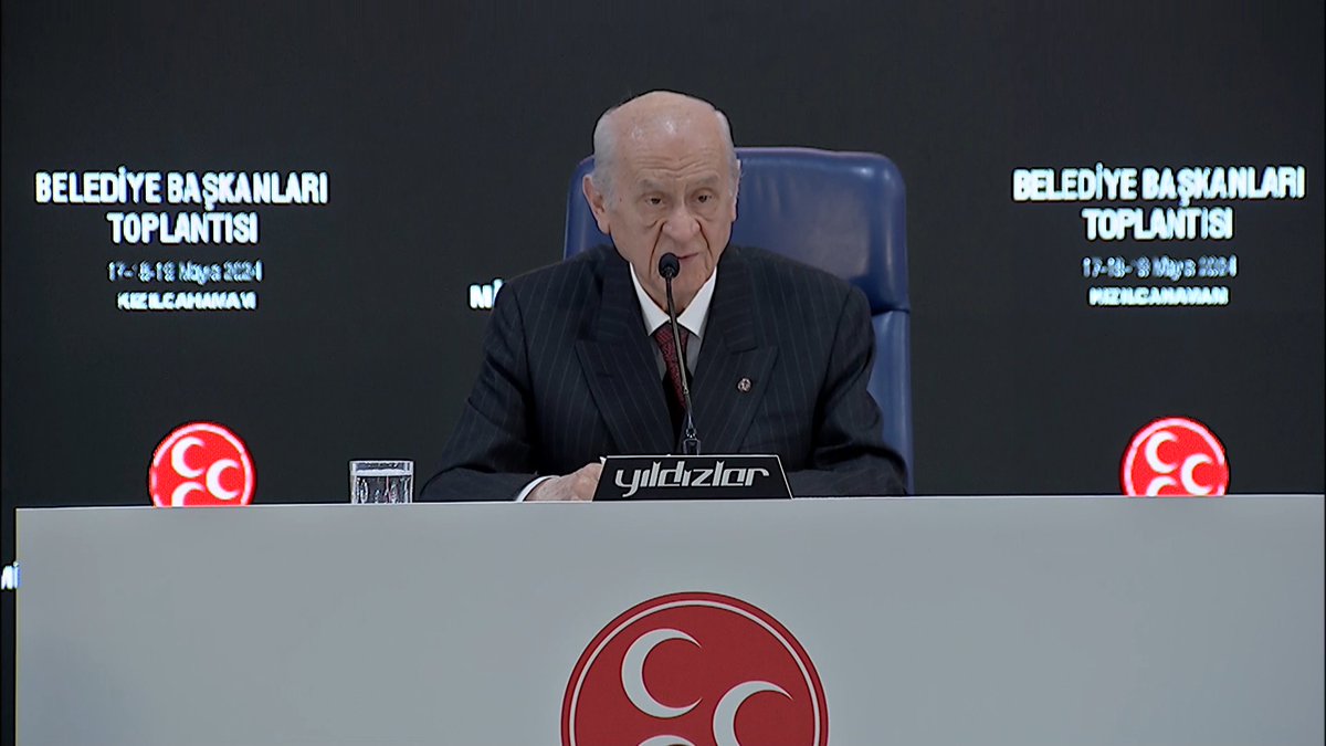 Genel Başkanımız Sayın Devlet BAHÇELİ’nin, “Belediye Başkanları İstişare ve Değerlendirme Toplantısı” açılışı öncesinde yaptığı basın toplantısı konuşması. 18 Mayıs 2024 mhp.org.tr/htmldocs/genel…