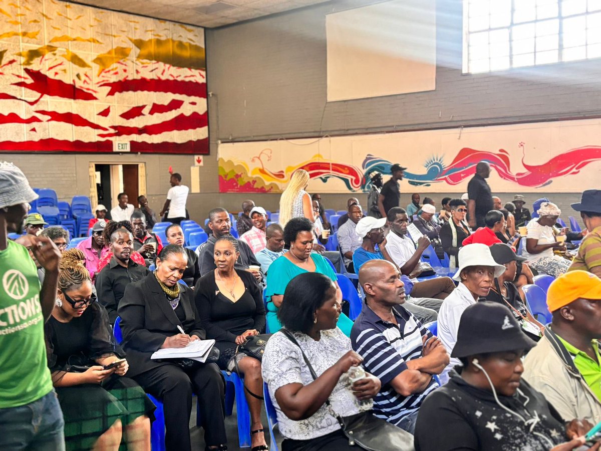 MarciaBarron777's tweet image. [Happening Now] ActionSA President @HermanMashaba has arrived at Uncle Tom’s Hall in Soweto for the #Spaza4Locals indaba. Also in attendance is, Gauteng Premier Candidate, Funzi Ngobeni, and Team FixSA, Pieter Scribante and driving the initiative is Lerato Ngobeni.