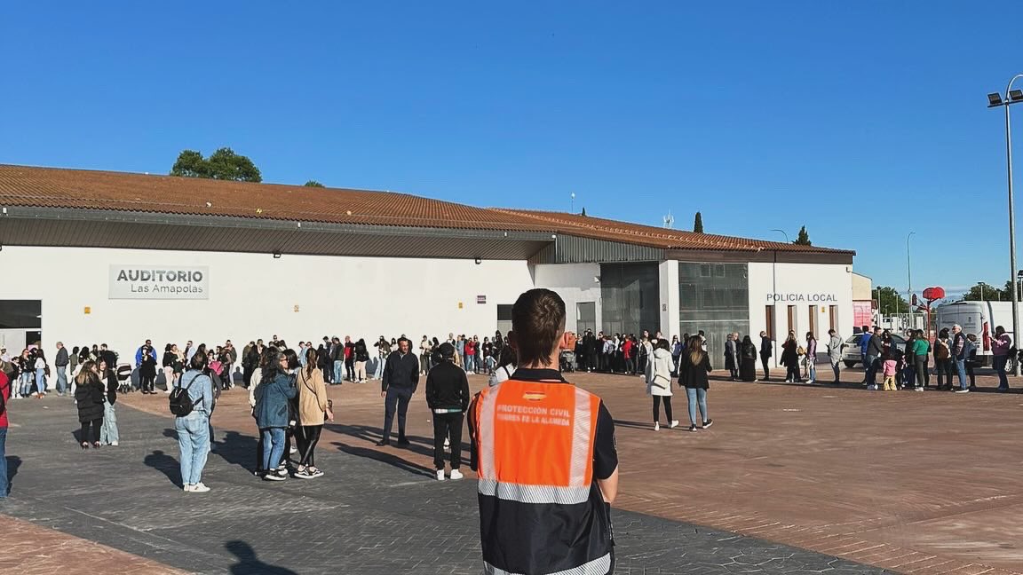protetorres's tweet photo. 🟠🔵 #Torres Durante todo el día de hoy estamos presentes en el XV certamen de danza celebrado en nuestra localidad donde participarán al rededor de 1500 participantes de diferentes escuelas del la región. #lasprotescuentan @Ayto_Torres https://t.co/tssE72GtQd